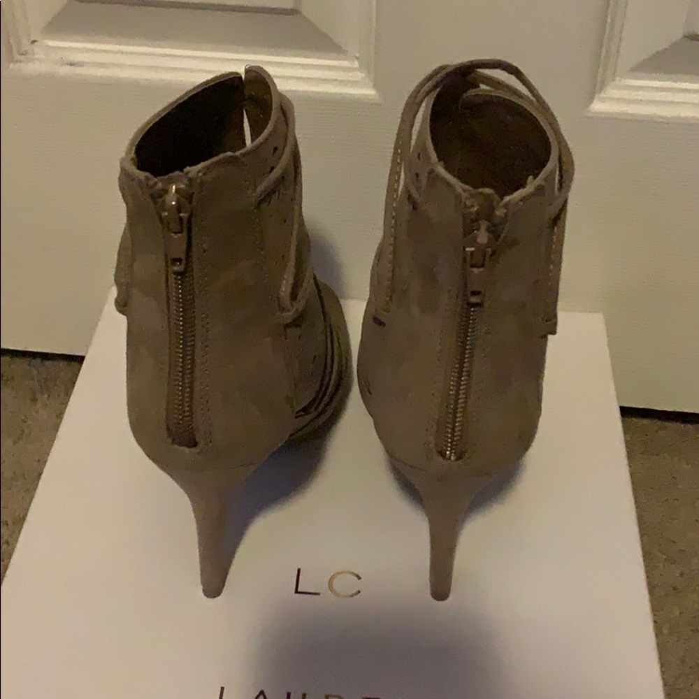 Heels - Picture 3 of 4